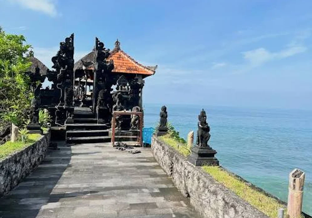 Pura batu bolong