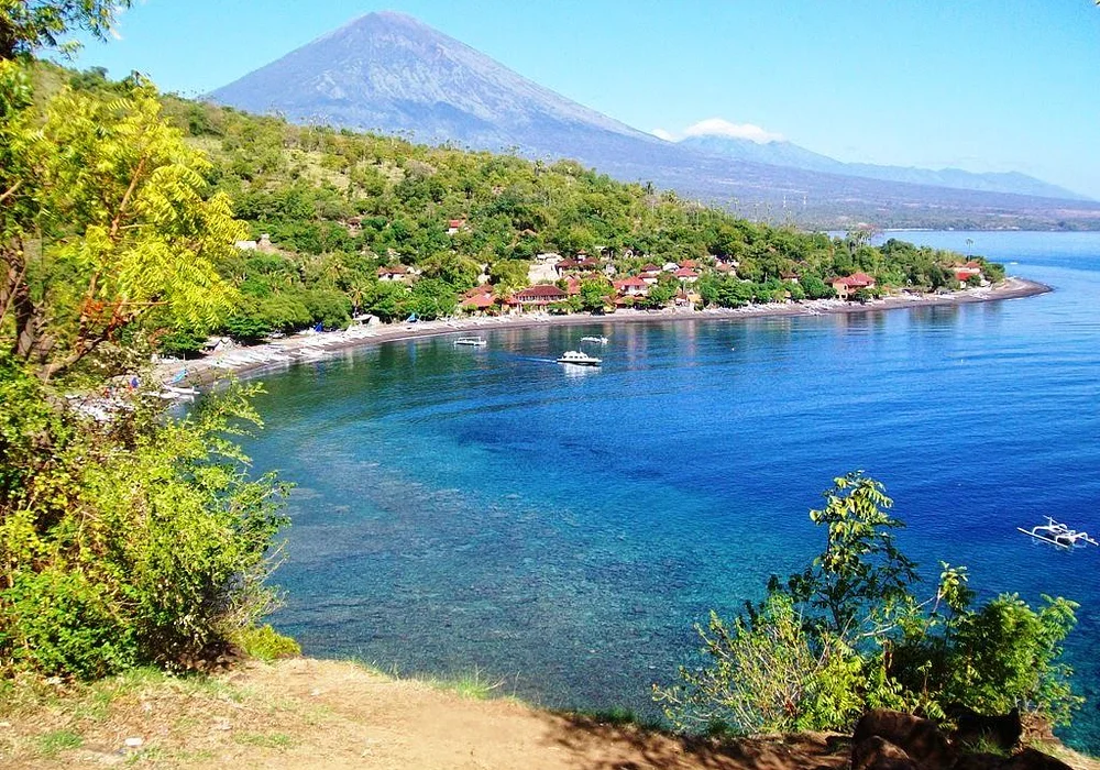 Amed bali